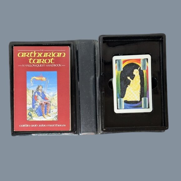 The Arthurian Tarot: A Hallowquest Handbook & Tarot Deck (Matthews / Gray, 1986 - Picture 2 of 4